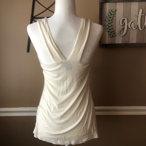 Venus Crochet Detail Top - Picture 2 of 3